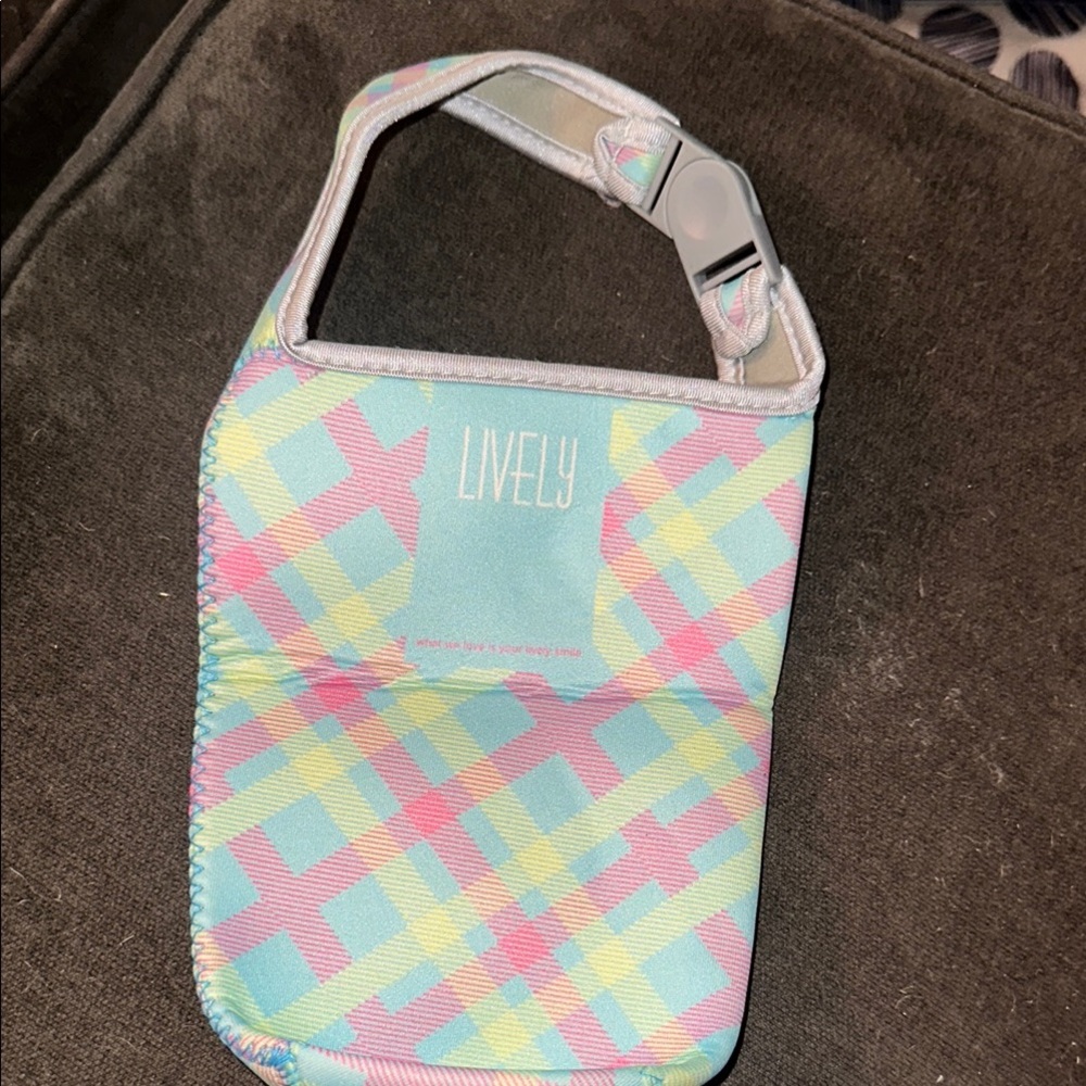 Lively Pink and Blue bottle holder